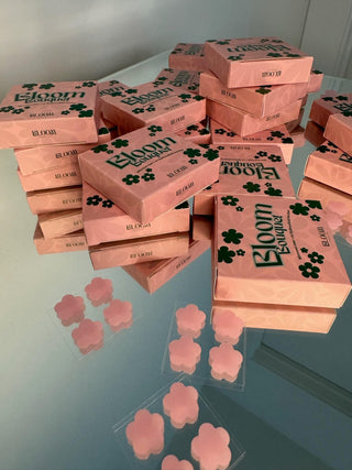 floral shaped Pimple patches with boxes