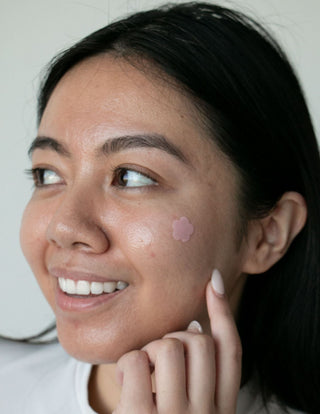 The Truth About Picking Pimples: Why It Makes Breakouts Worse